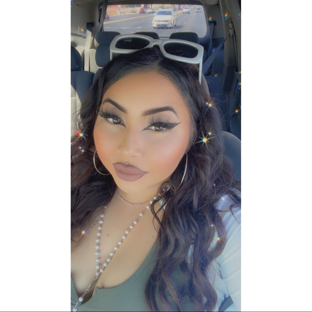 Meet your Posher, Abriana